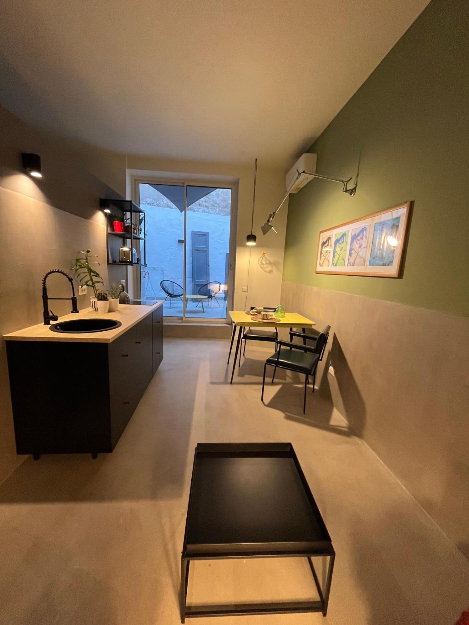 Concrete Museo Apartment Naples