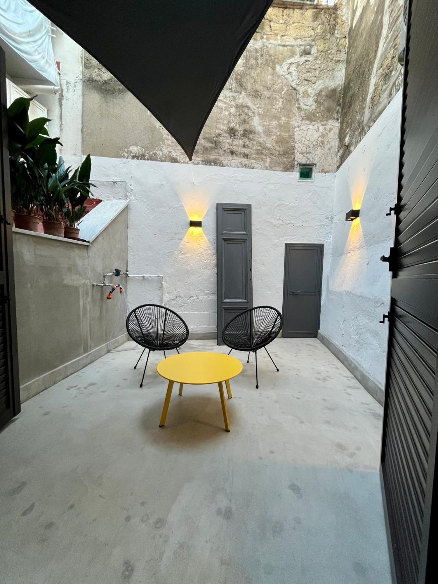Concrete Museo Apartment